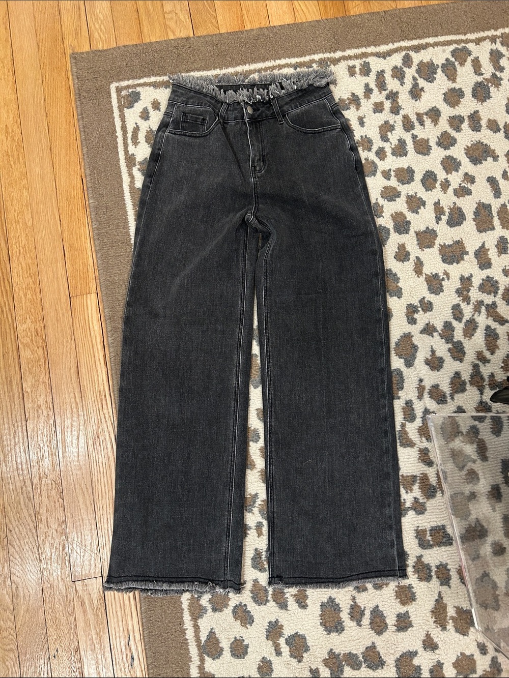 Source Unknown Black Wide-Leg Flare Jeans with Frayed Waist